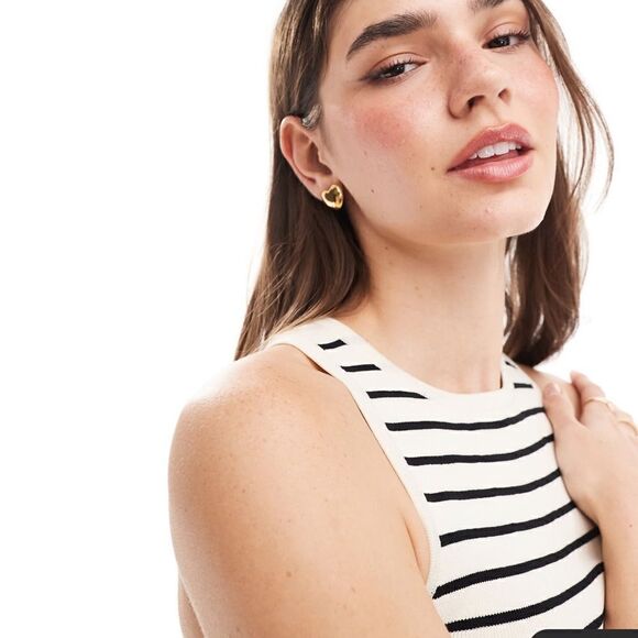 Vero Moda Sleevess Striped Tank Top in Mono Eggnog/Black S NWT IN PACKAGE - Picture 2 of 7